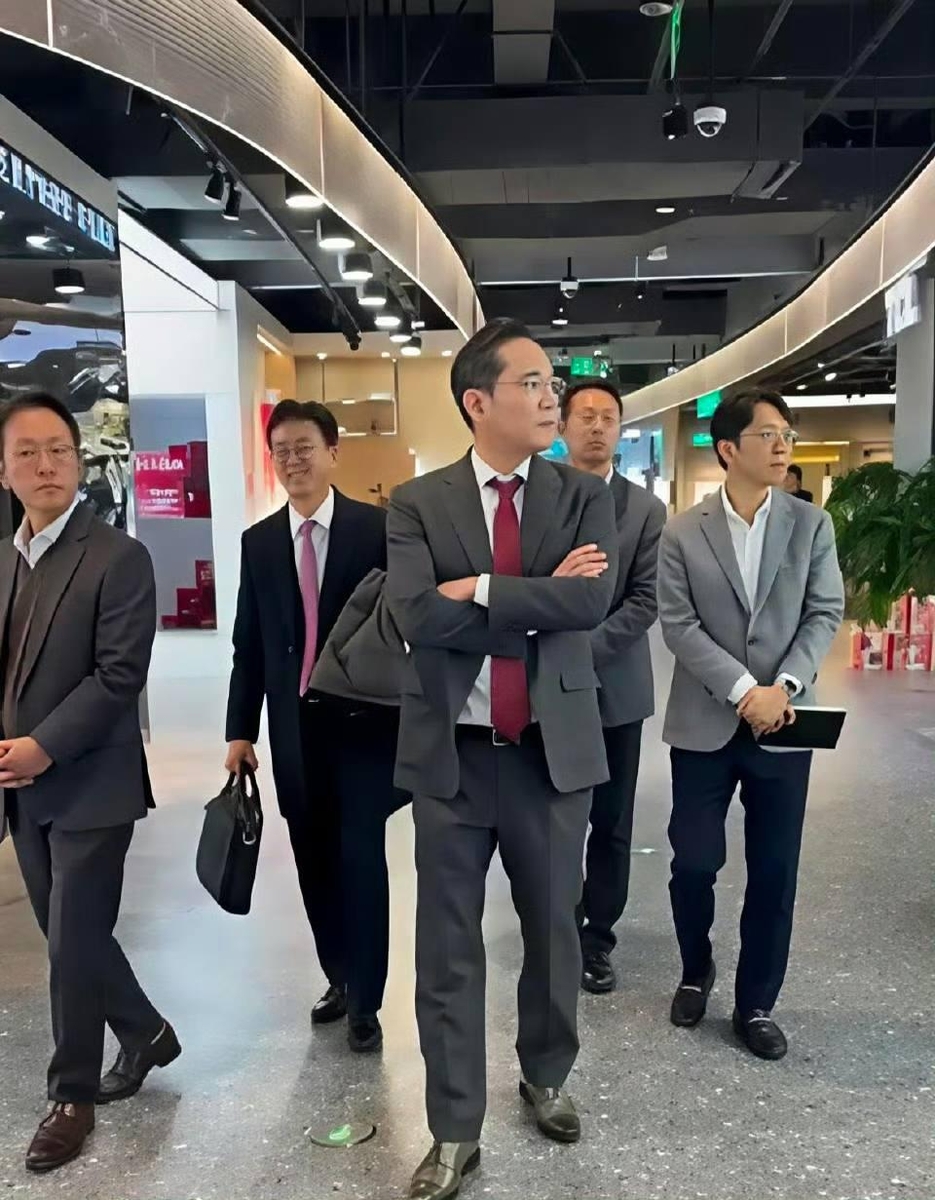 중국 베이징 쇼핑몰에서 목격된 이재용 삼성전자 회장